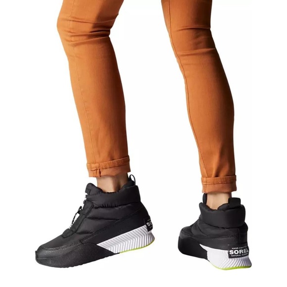 SOREL Women's Out 'N About Puffy 300g Waterproof Boots New with tags - Picture 3 of 11